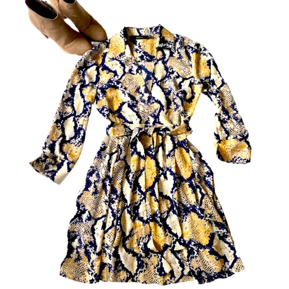 ARK & CO. Print Wrap Around Silky Soft Dress Long Sleeve Golden Tan & Bl… - Picture 1 of 7
